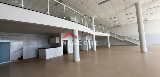 Galpão / Depósito / Armazém à venda, 768m² no Pederneiras, Pederneiras