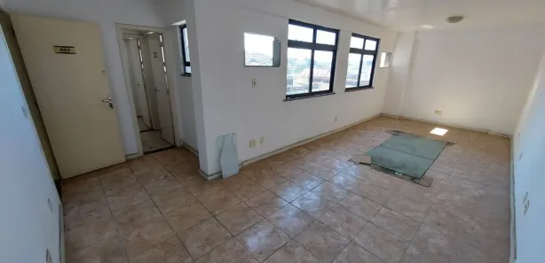 Conjunto Comercial / Sala para alugar, 42m² no Jardim Vinte e Cinco de Agosto, Duque de Caxias