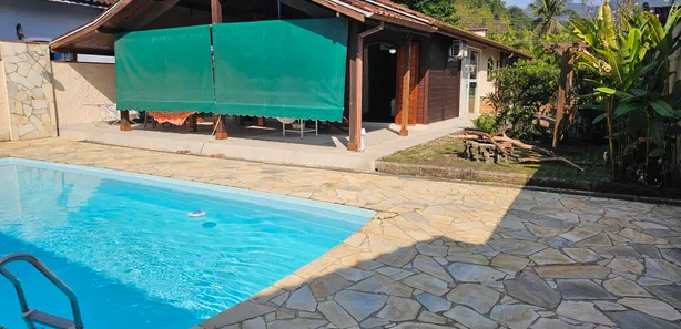 Casa de Condomínio com 3 Quartos para venda ou aluguel, 200m² no Horto Florestal, Ubatuba