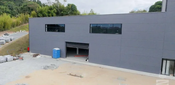 Conjunto Comercial / Sala para alugar, 230m² no Do Salto, Blumenau