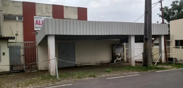 Galpão / Depósito / Armazém para venda ou aluguel, 1000m² no , Simões Filho