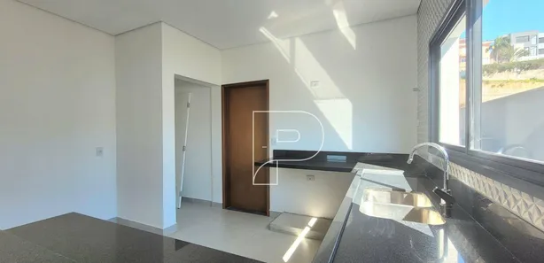Casa de Condomínio com 3 Quartos à venda, 253m² no Estação, São Roque