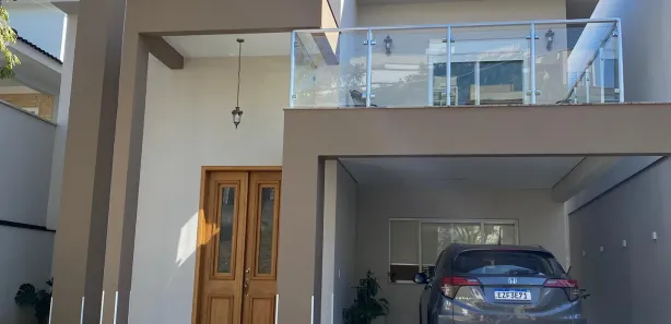 Casa de Condomínio com 3 Quartos para venda ou aluguel, 390m² no Vila Irene, São Roque