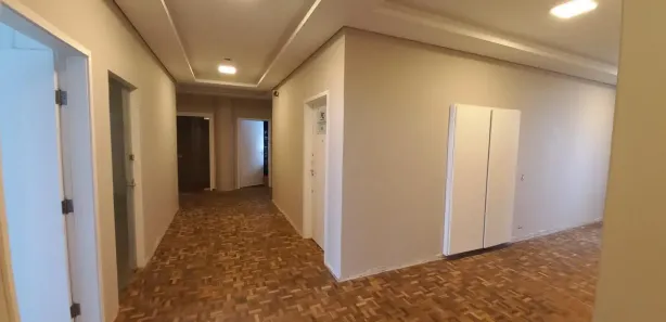 Conjunto Comercial / Sala à venda, 45m² no Centro, Curitiba