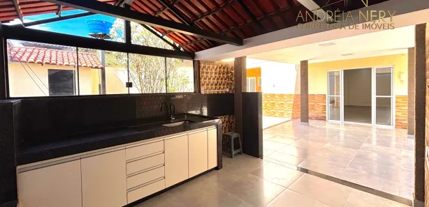 Casa de Condomínio com 2 Quartos para alugar, 250m² no Região dos Lagos, Brasília