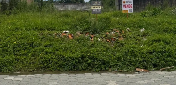Terreno / Lote / Condomínio à venda, 339m² no Centro, Penha