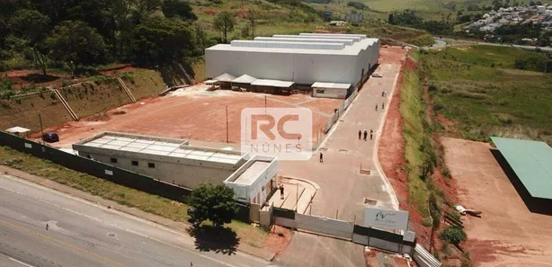 Galpão / Depósito / Armazém para alugar, 914m² no Santa Clara B, Vespasiano