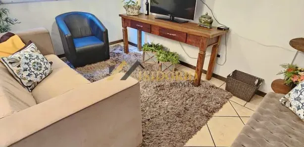 Sobrado com 3 Quartos à venda, 111m² no Santa Cândida, Curitiba