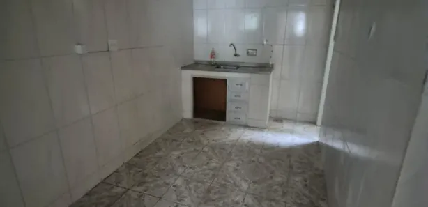 Casa com 2 Quartos para alugar, 65m² no Centro, Nilópolis