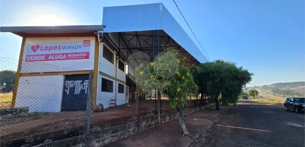 Galpão / Depósito / Armazém para venda ou aluguel, 815m² no Jardim Santa Lúcia, Araraquara