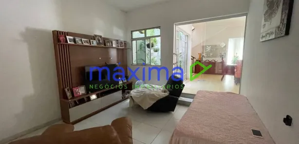 Casa com 4 Quartos para alugar, 300m² no São José, Aracaju