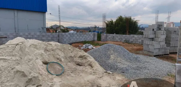 Galpão / Depósito / Armazém para alugar, 673m² no Terra Preta (Terra Preta), Mairiporã