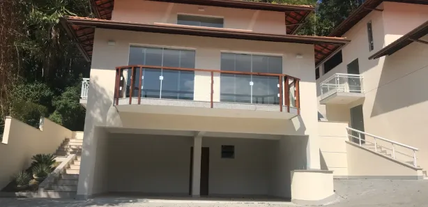 Casa de Condomínio com 3 Quartos para alugar, 200m² no Cônego, Nova Friburgo