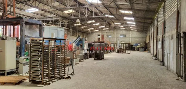 Galpão / Depósito / Armazém à venda, 2200m² no Perobal, Itaquaquecetuba