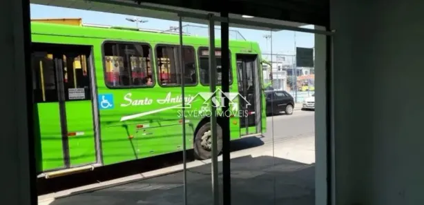 Loja / Salão / Ponto Comercial com 3 Quartos à venda, 259m² no Jardim Vila Nova, Duque de Caxias