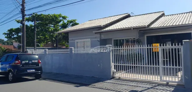 Casa com 2 Quartos para alugar, 80m² no Centro, Penha
