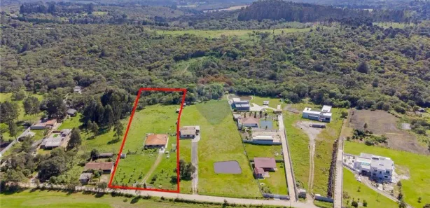 Fazenda / Sítio / Chácara com 4 Quartos à venda, 270m² no , Campina Grande do Sul