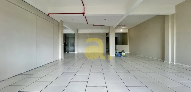 Conjunto Comercial / Sala para alugar, 300m² no Água Verde, Blumenau