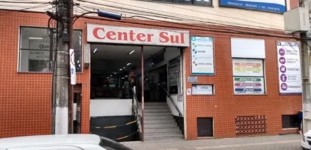 Loja / Salão / Ponto Comercial para alugar, 32m² no Campos Elíseos, Resende