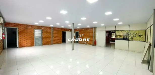 Conjunto Comercial / Sala para alugar, 350m² no Do Salto, Blumenau
