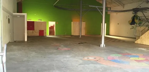 Galpão / Depósito / Armazém para venda ou aluguel, 680m² no Bosque da Saúde, São Paulo