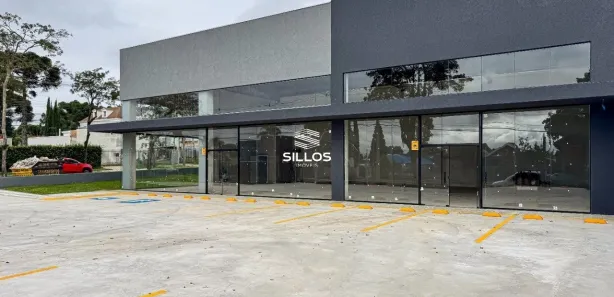 Loja / Salão / Ponto Comercial para alugar, 241m² no Bacacheri, Curitiba