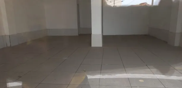 Loja / Salão / Ponto Comercial para alugar, 60m² no Centro, Macaé