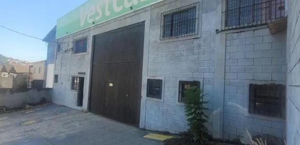 Galpão / Depósito / Armazém para venda ou aluguel, 880m² no Jardim Itapecerica, Itapecerica da Serra