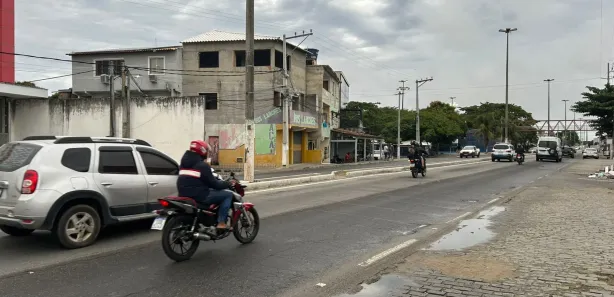 Galpão / Depósito / Armazém para alugar, 430m² no Praia do Siqueira, Cabo Frio