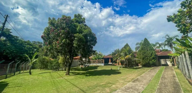 Fazenda / Sítio / Chácara com 2 Quartos à venda, 200m² no Colinas do Piracicaba (Ártemis), Piracicaba