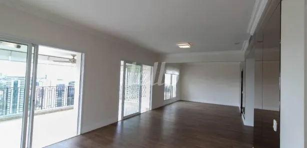 Apartamento com 2 Quartos para alugar, 241m² no Jardim Panorama, São Paulo