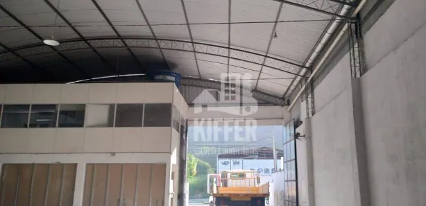 Galpão / Depósito / Armazém à venda, 550m² no Calaboca (Inoã), Maricá
