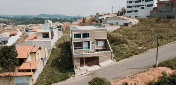 Sobrado com 4 Quartos à venda, 440m² no Terra Baixa, Araçariguama