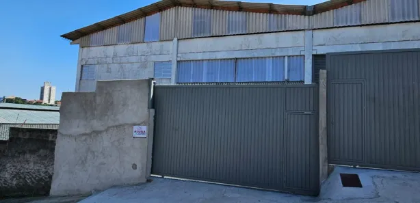 Galpão / Depósito / Armazém para alugar, 700m² no Mogi Moderno, Mogi das Cruzes