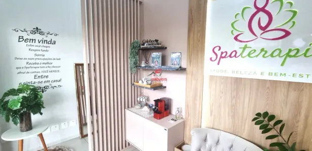Loja / Salão / Ponto Comercial com 4 Quartos à venda, 60m² no Zona 01, Maringá