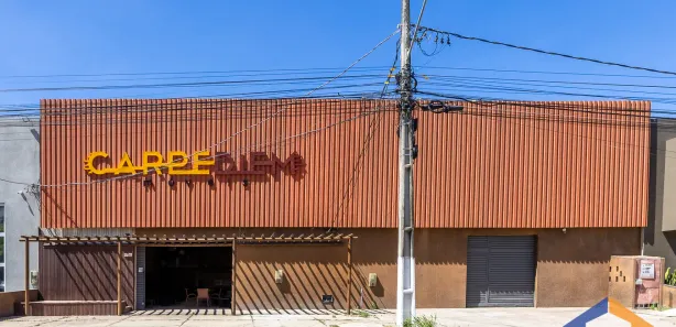 Galpão / Depósito / Armazém para venda ou aluguel, 900m² no Coroa do Meio, Aracaju