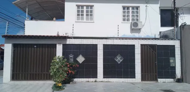 Casa com 4 Quartos à venda, 260m² no Jabotiana, Aracaju