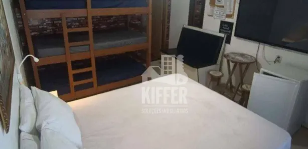 Hotel / Motel / Pousada com 8 Quartos à venda, 250m² no Jacaroá, Maricá