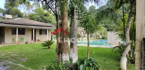 Fazenda / Sítio / Chácara à venda, 2000m² no Centro, São Lourenço da Serra