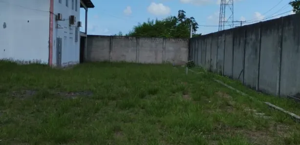 Galpão / Depósito / Armazém com 5 Quartos para venda ou aluguel, 540m² no PoloPlast, Camaçari