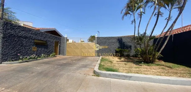 Galpão / Depósito / Armazém à venda, 464m² no Centro, Araraquara
