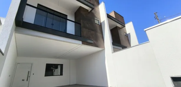 Sobrado com 3 Quartos à venda, 200m² no Água Verde, Blumenau