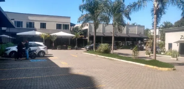 Loja / Salão / Ponto Comercial para alugar, 180m² no Fazenda Castelo, Resende