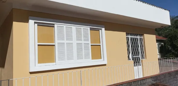 Casa com 2 Quartos para alugar, 80m² no Castelanea, Petrópolis