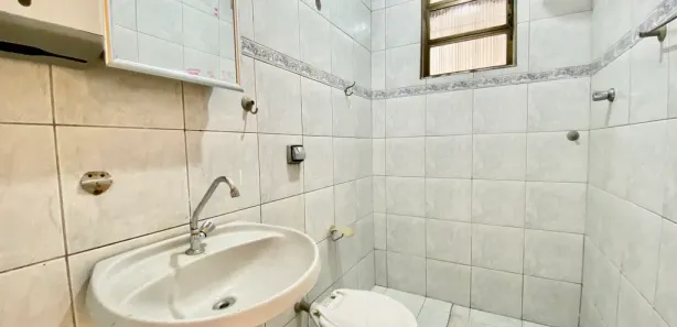 Galpão / Depósito / Armazém para alugar, 200m² no Ponta da Praia, Santos