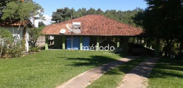 Fazenda / Sítio / Chácara com 3 Quartos à venda, 350m² no , Guararema