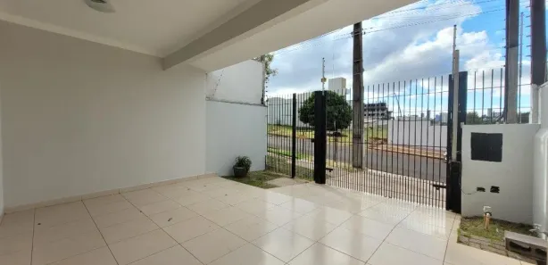 Casa com 3 Quartos para alugar, 105m² no Jardim Itália II, Maringá