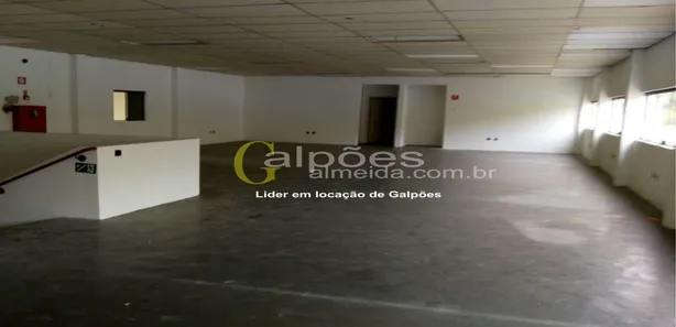 Galpão / Depósito / Armazém para alugar, 3336m² no Jardim Triângulo, Taboão da Serra