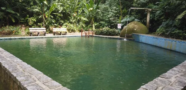 Casa de Condomínio com 2 Quartos à venda, 717m² no Limoeiro, Guapimirim