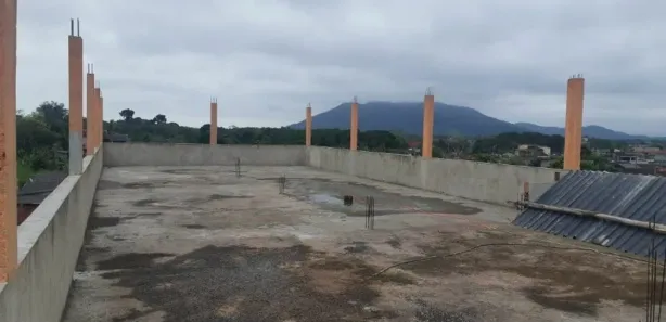 Conjunto Comercial / Sala com 1 Quarto à venda, 600m² no Balneario de Birigui, Mongaguá